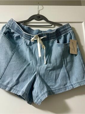 Women’s Light Blue Drawstring Denim Beach Shorts NWT